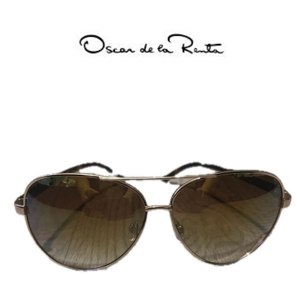 🚨FINAL PRICE🚨 Oscar de La Renta Women’s Sunglasses, model 3045 003